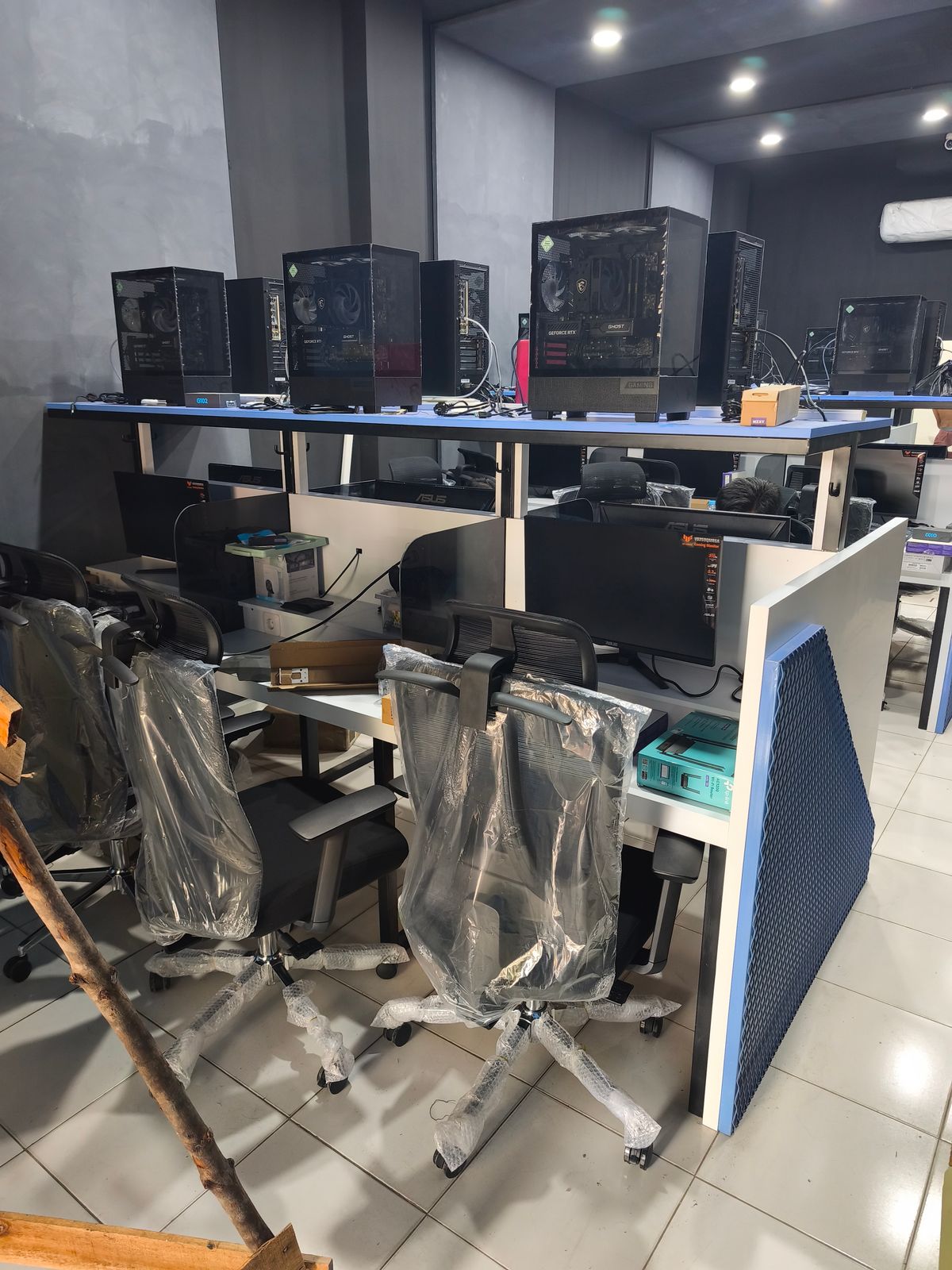 Meja Komputer - Dokumentasi Proyek